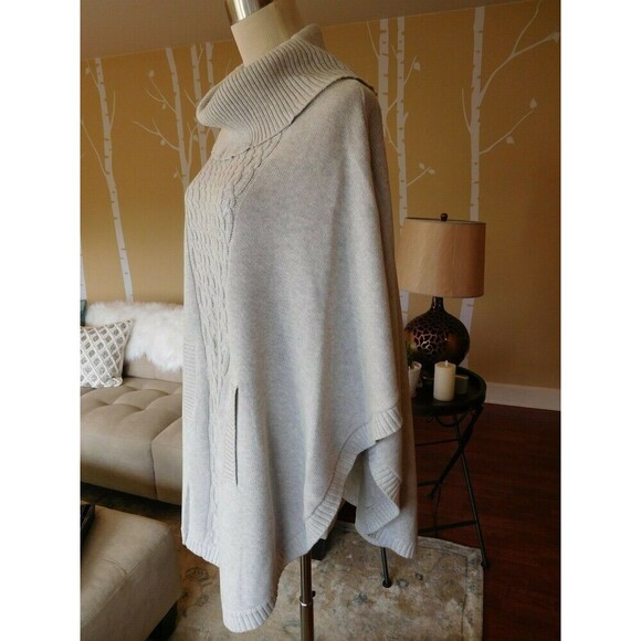 Super Cute Cabi # 3003 "Cowl Poncho" Heather Gray Cotton Poncho Sweater SMALL - Picture 7 of 9